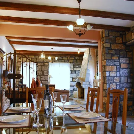 Vila Giannikakis